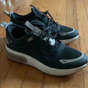 Women’s Nike Air Max Dia